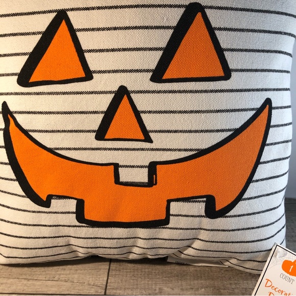 Target Halloween Square Striped Jack O' Lantern Throw Pillow New 14x14" - Picture 6 of 15
